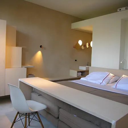 Bed and Breakfast Design Logidenri 5*
